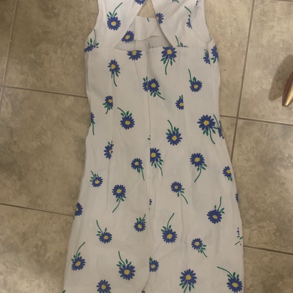 Sunflowered white dress - Picture 5 of 7